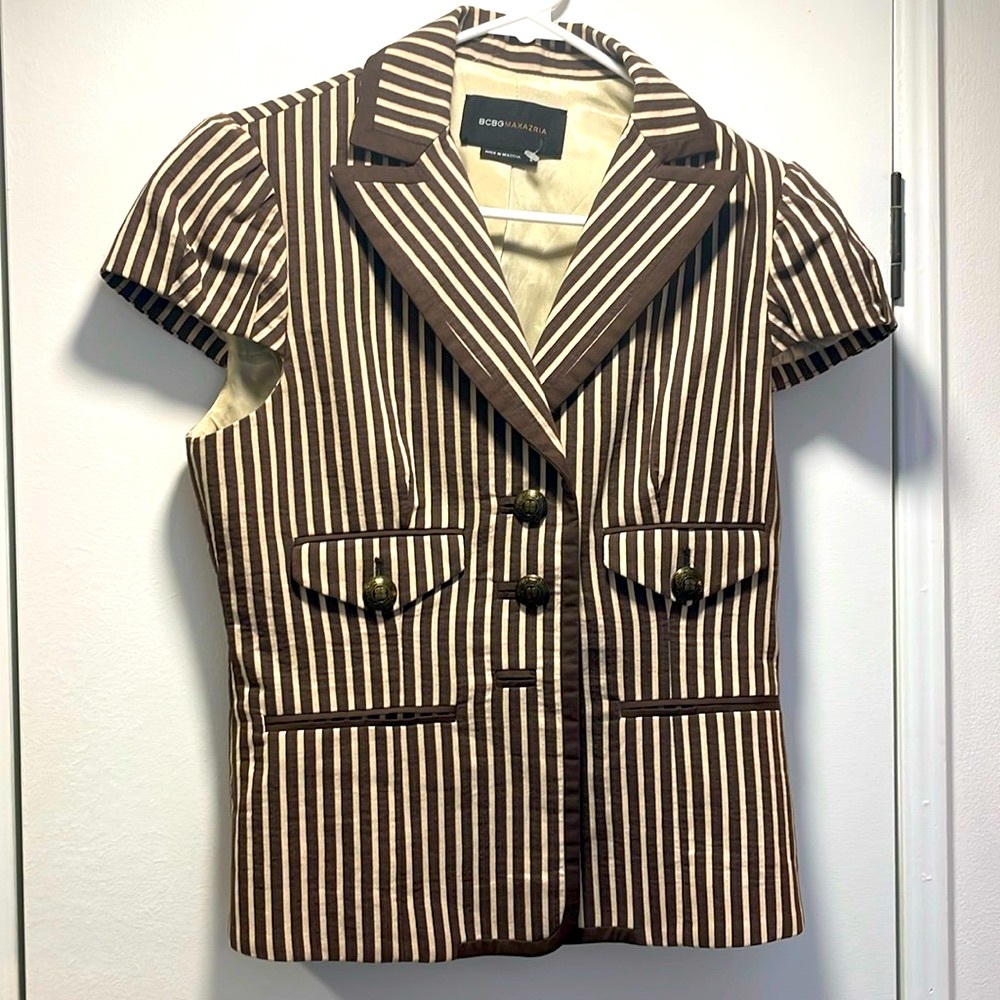 BCBG Maxazria cropped sleeve cute jacket